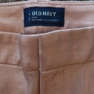 Old Navel Pixie Mid-rise pants!